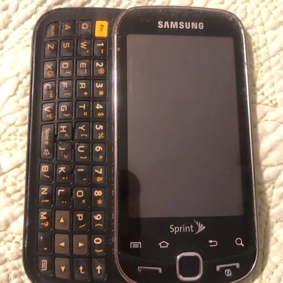 Vintage Cell Phones: Samsung Sprint Intercept & Samsung AT&T Flight 2 Parts Only - Picture 2 of 8